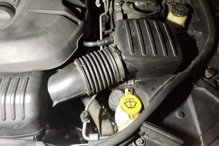 Used Jeep Grand Cherokee 2013 3.6L Luxury Navigation Edition Engine Bay Left
