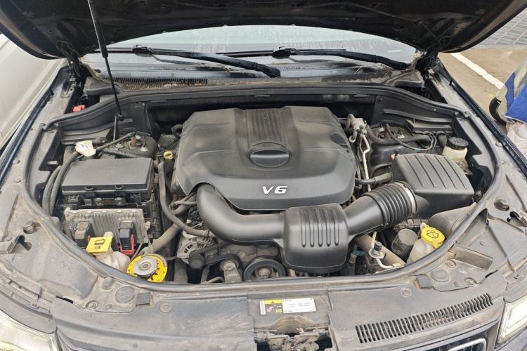 Used Jeep Grand Cherokee 2013 3.6L Luxury Navigation Edition Engine Bay