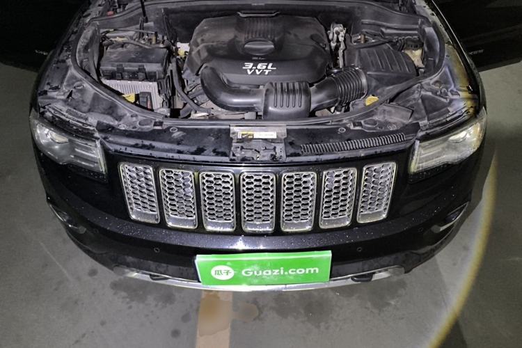 Used Jeep Grand Cherokee 2013 3.6L Luxury Navigation Edition Engine Bay