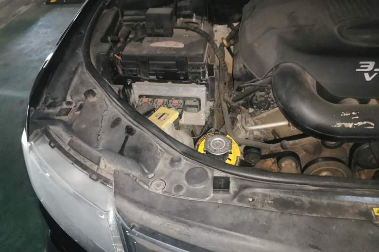 Used Jeep Grand Cherokee 2013 3.6L Comfort Edition Engine Bay Right