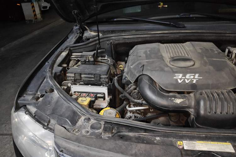 Used Jeep Grand Cherokee 2013 3.6L Comfort Edition Engine Bay Right