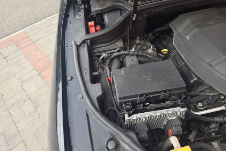 Used Jeep Grand Cherokee 2013 3.6L Comfort Edition Engine Bay Right
