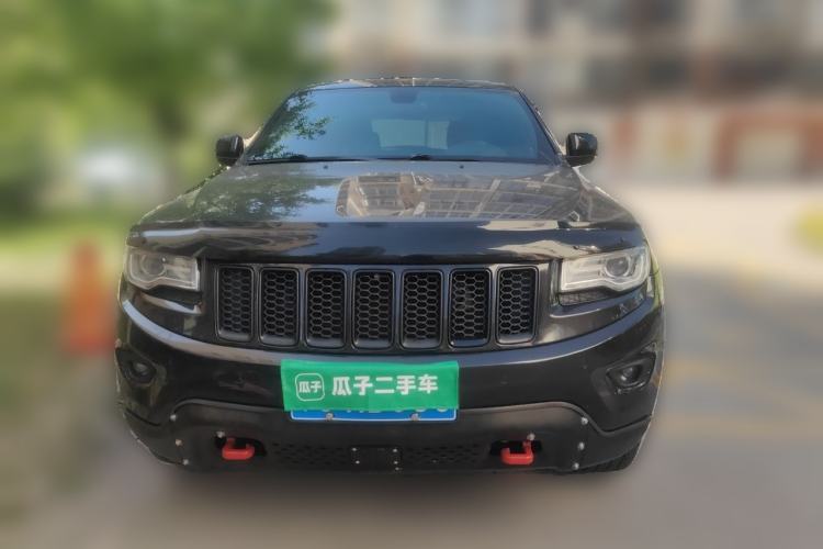 Used Jeep Grand Cherokee 2013 3.6L Luxury Navigation Edition Front