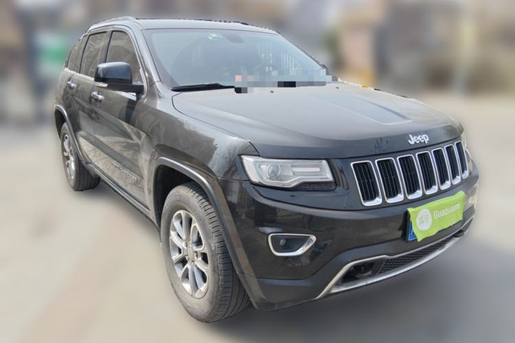 Used Jeep Grand Cherokee 2013 3.6L Luxury Navigation Edition Front Right 45 Deg