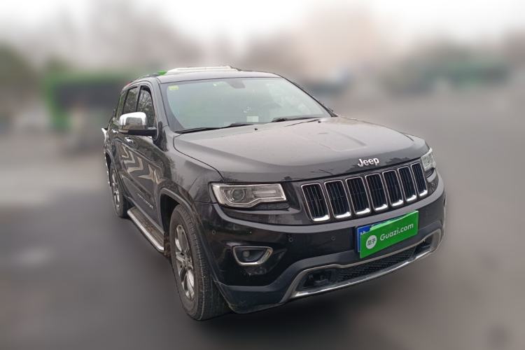 Used Jeep Grand Cherokee 2013 3.6L Luxury Navigation Edition Front Right 45 Deg