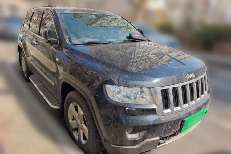 Used Jeep Grand Cherokee 2013 3.6L Comfort Navigation Edition Front Right 45 Deg