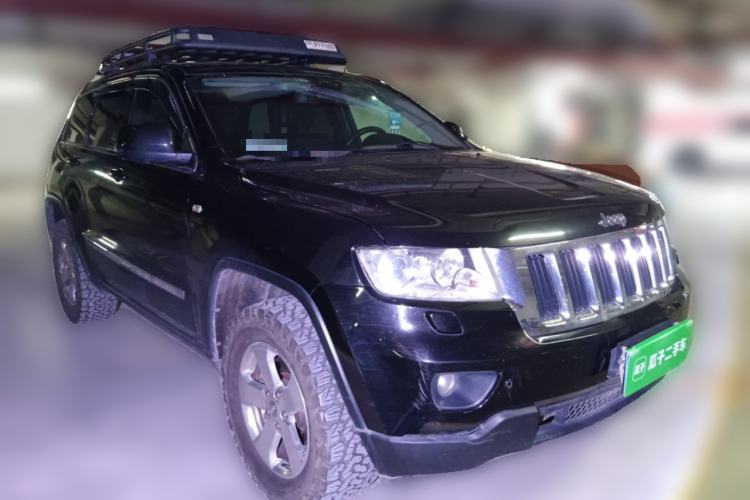Used Jeep Grand Cherokee 2013 3.6L Comfort Edition Front Right 45 Deg
