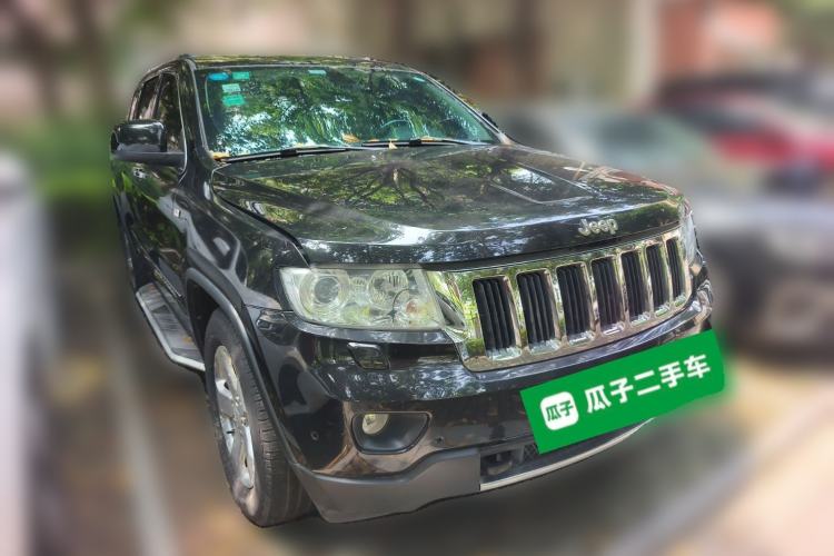 Used Jeep Grand Cherokee 2013 3.6L Comfort Navigation Edition Front Right 45 Deg