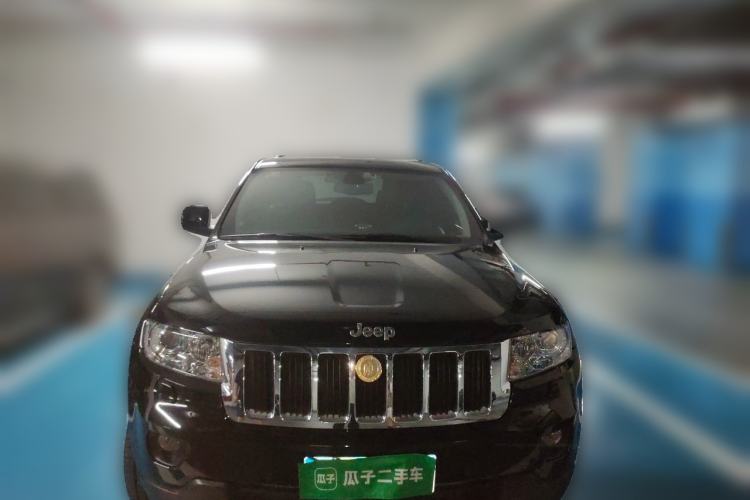 Used Jeep Grand Cherokee 2013 3.6L Luxury Navigation Edition Front
