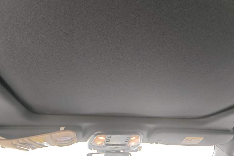 Used Jeep Grand Cherokee 2013 3.6L Luxury Navigation Edition Headliner