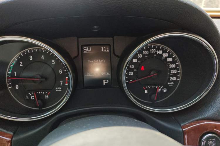 Used Jeep Grand Cherokee 2013 3.6L Comfort Navigation Edition Instrument Cluster