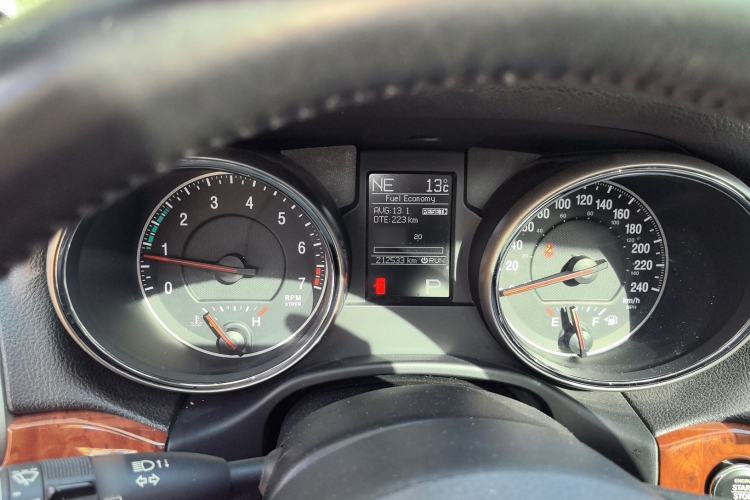 Used Jeep Grand Cherokee 2013 3.6L Luxury Navigation Edition Instrument Cluster