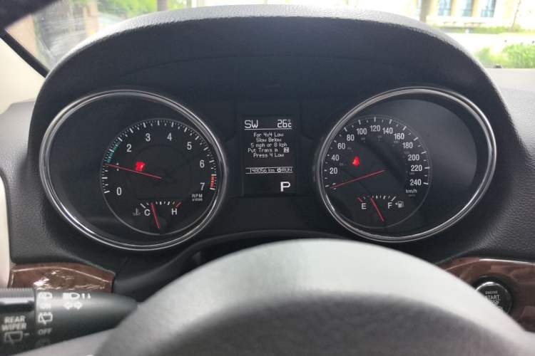 Used Jeep Grand Cherokee 2013 3.6L Comfort Navigation Edition Instrument Cluster