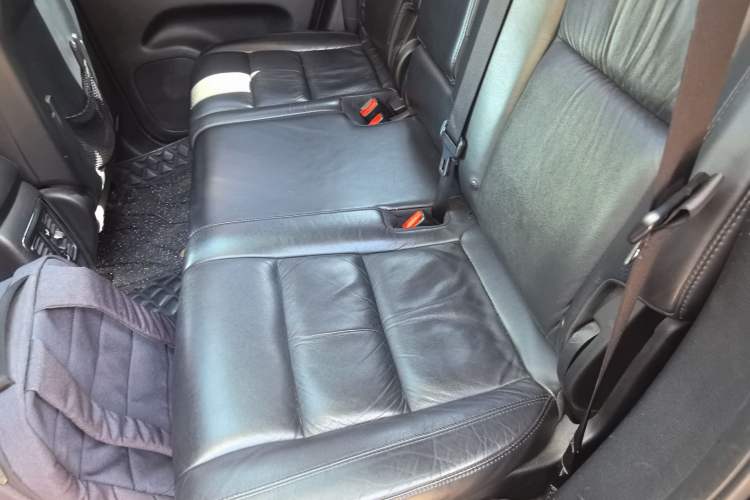 Used Jeep Grand Cherokee 2013 3.6L Luxury Navigation Edition Interior 4