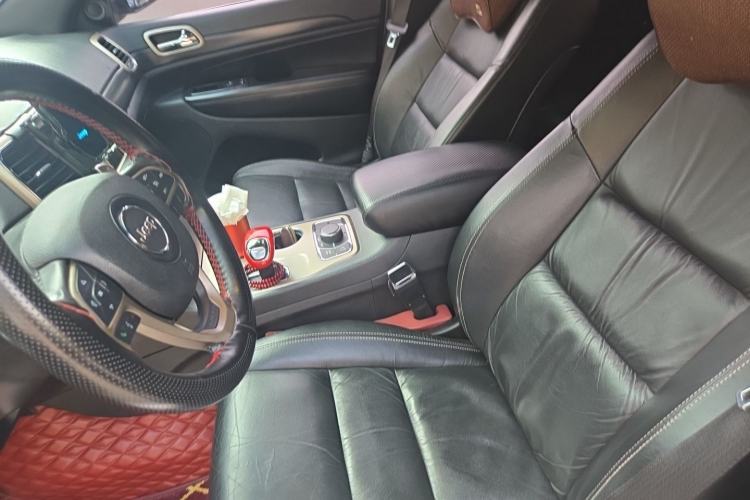 Used Jeep Grand Cherokee 2013 3.6L Comfort Edition Left Front Seat