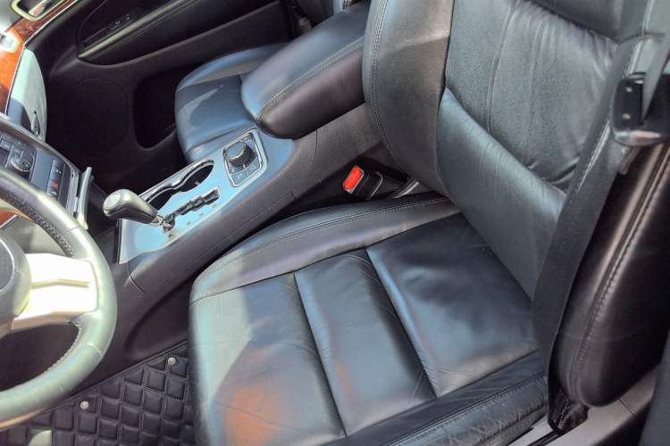 Used Jeep Grand Cherokee 2013 3.6L Luxury Navigation Edition Left Front Seat