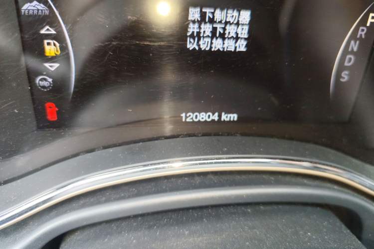 Used Jeep Grand Cherokee 2013 3.6L Comfort Edition Odometer Close Up