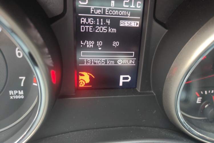 Used Jeep Grand Cherokee 2013 3.6L Comfort Navigation Edition Odometer Close Up