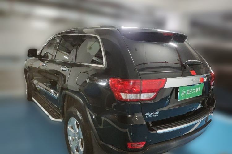 Used Jeep Grand Cherokee 2013 3.6L Luxury Navigation Edition Rear Left 45 Deg