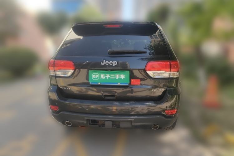 Used Jeep Grand Cherokee 2013 3.6L Luxury Navigation Edition Rear