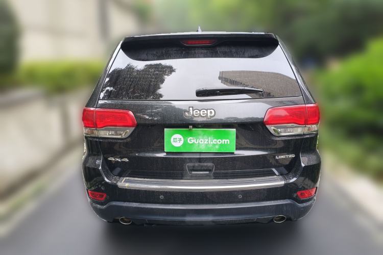 Used Jeep Grand Cherokee 2013 3.6L Luxury Navigation Edition Rear