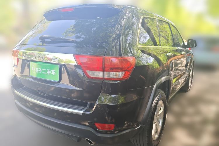 Used Jeep Grand Cherokee 2013 3.6L Comfort Navigation Edition Rear Right 45 Deg