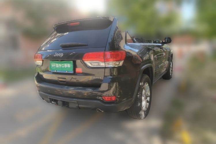 Used Jeep Grand Cherokee 2013 3.6L Luxury Navigation Edition Rear Right 45 Deg