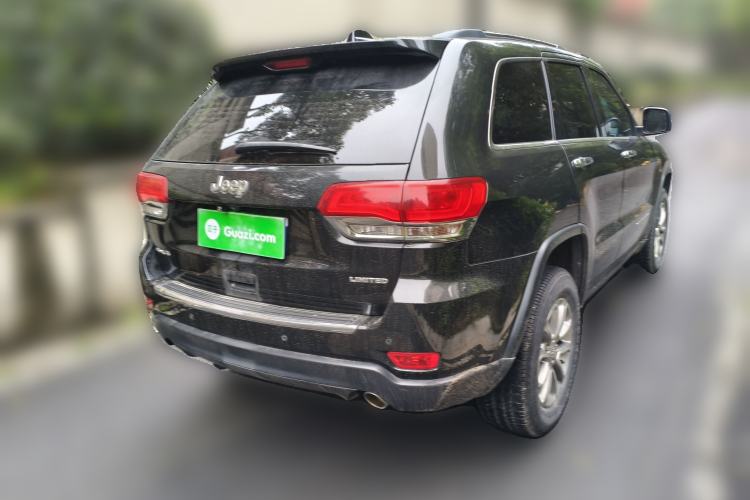 Used Jeep Grand Cherokee 2013 3.6L Luxury Navigation Edition Rear Right 45 Deg