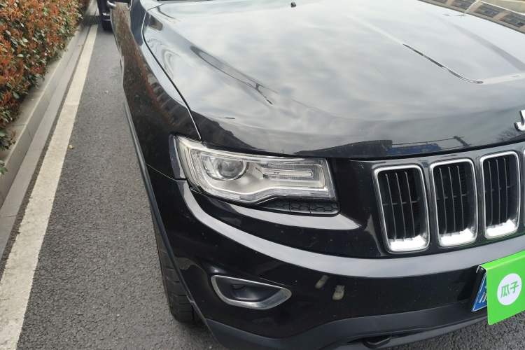 Used Jeep Grand Cherokee 2013 3.6L Comfort Edition Right Front Headlight