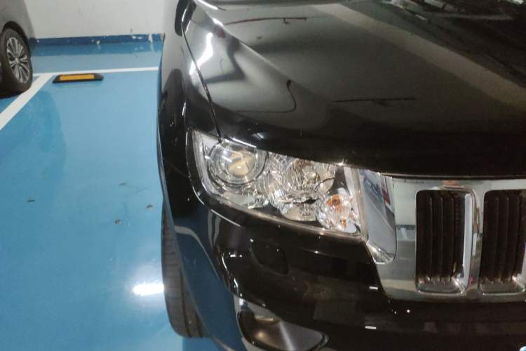 Used Jeep Grand Cherokee 2013 3.6L Luxury Navigation Edition Right Front Headlight