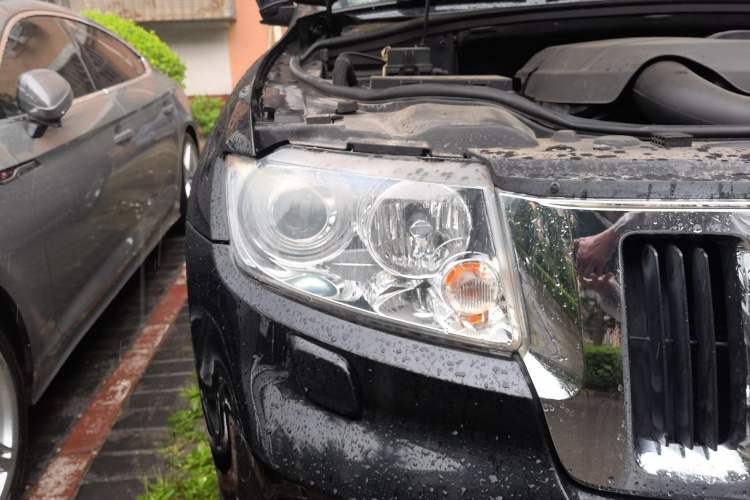 Used Jeep Grand Cherokee 2013 3.6L Luxury Navigation Edition Right Front Headlight