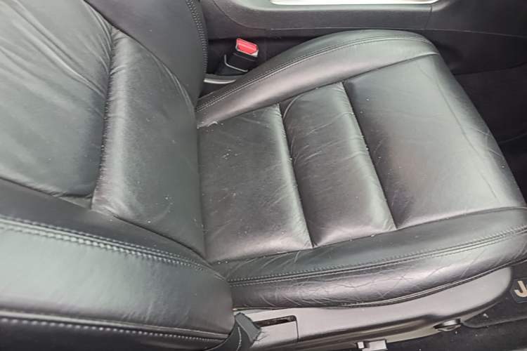 Used Jeep Grand Cherokee 2013 3.6L Comfort Navigation Edition Right Front Seat