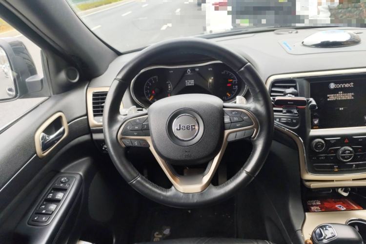 Used Jeep Grand Cherokee 2013 3.6L Comfort Edition Steering Wheel