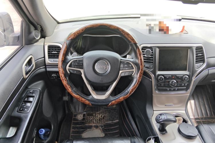 Used Jeep Grand Cherokee 2013 3.6L Luxury Navigation Edition Steering Wheel