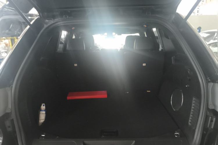 Used Jeep Grand Cherokee 2013 3.6L Comfort Edition Trunk