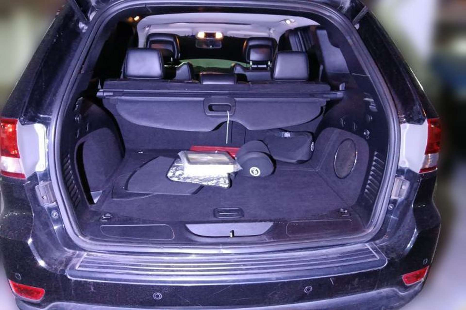 Used Jeep Grand Cherokee 2013 3.6L Comfort Edition Trunk