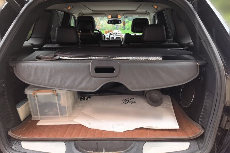 Used Jeep Grand Cherokee 2013 3.6L Luxury Navigation Edition Trunk