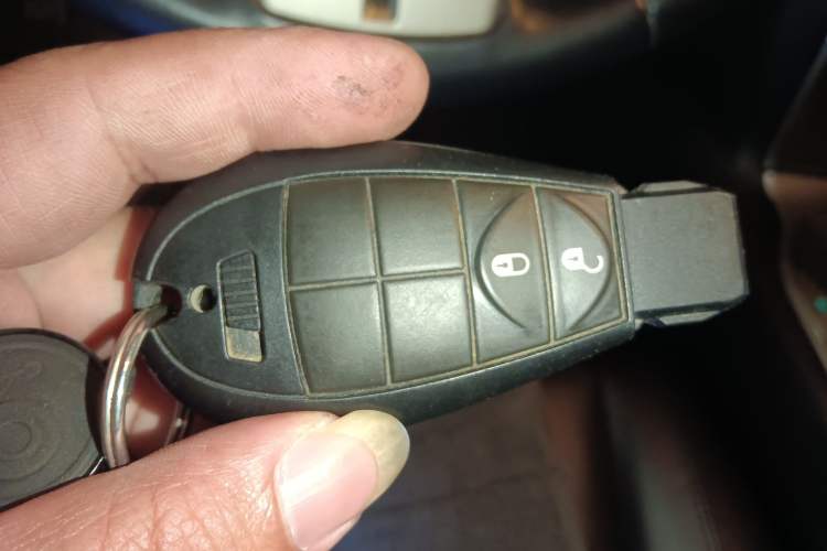 Used Jeep Grand Cherokee 2013 3.6L Comfort Edition Vehicle Key