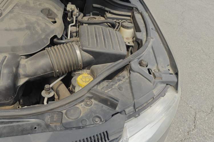 Used Jeep Grand Cherokee 2013 3.6L Comfort Navigation Edition Engine Bay Left
