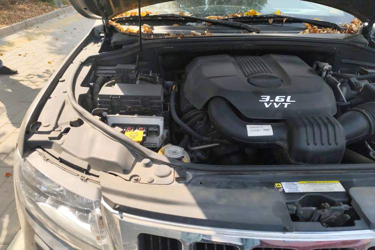Used Jeep Grand Cherokee 2013 3.6L Comfort Edition Engine Bay Right