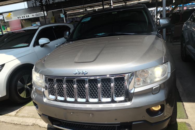 Used Jeep Grand Cherokee 2013 3.6L Comfort Navigation Edition Front