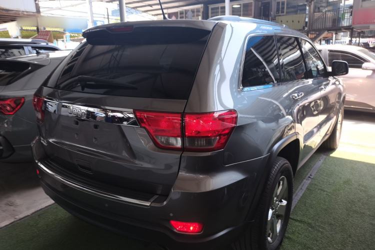Used Jeep Grand Cherokee 2013 3.6L Comfort Navigation Edition Rear Right 45 Deg