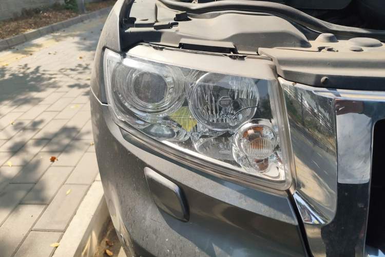 Used Jeep Grand Cherokee 2013 3.6L Comfort Edition Right Front Headlight