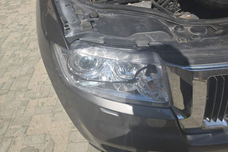 Used Jeep Grand Cherokee 2013 3.6L Comfort Edition Right Front Headlight