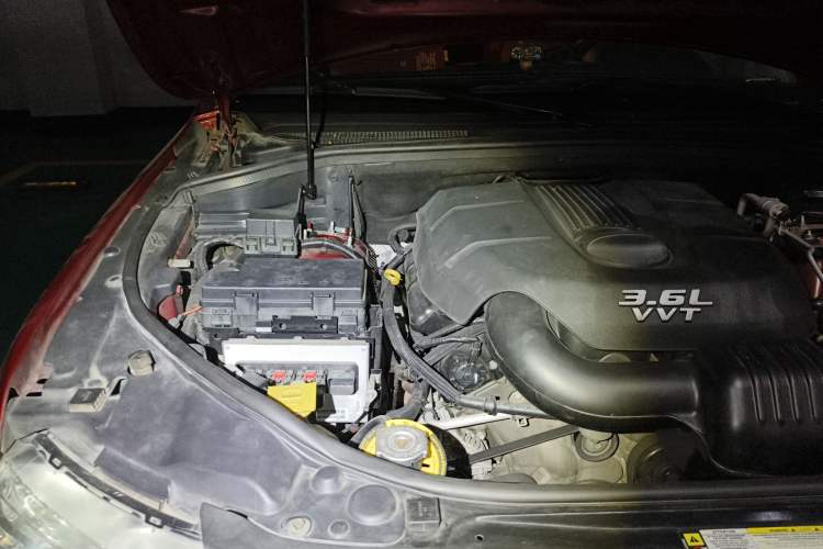 Used Jeep Grand Cherokee 2013 3.6L Comfort Edition Engine Bay Right