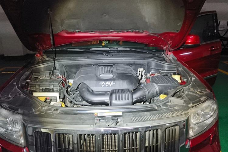 Used Jeep Grand Cherokee 2013 3.6L Comfort Edition Engine Bay