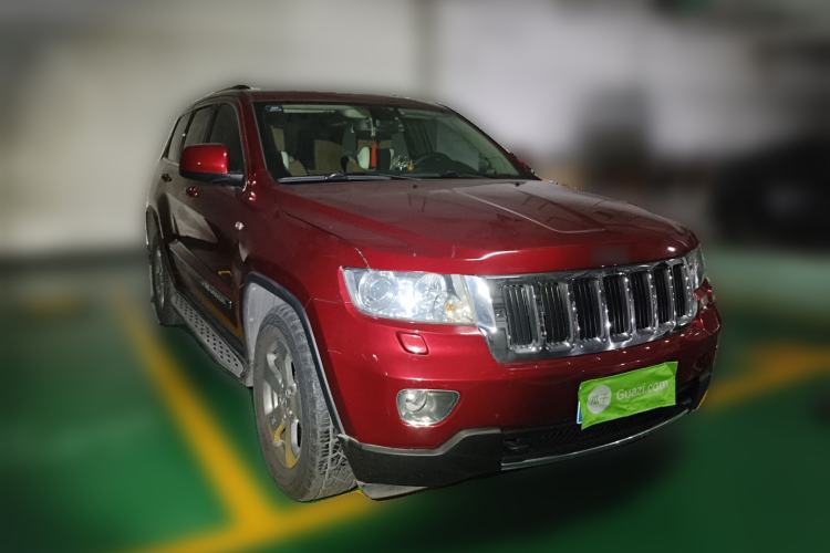 Used Jeep Grand Cherokee 2013 3.6L Comfort Edition Front Right 45 Deg