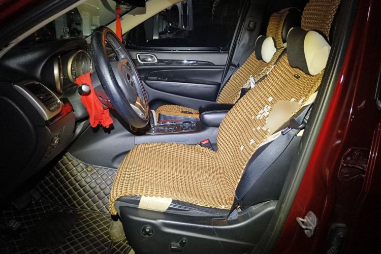 Used Jeep Grand Cherokee 2013 3.6L Comfort Edition Left Front Seat