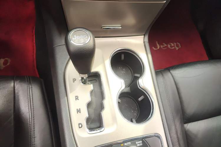 Used Jeep Grand Cherokee 2013 3.6L Comfort Edition Gear Lever