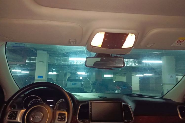 Used Jeep Grand Cherokee 2013 3.6L Comfort Navigation Edition Headliner
